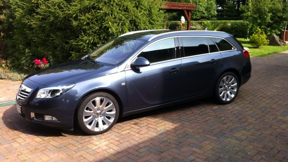 Opel Insignia Sports Tourer 1.6T (Opel Insignia - Sports Tourer)