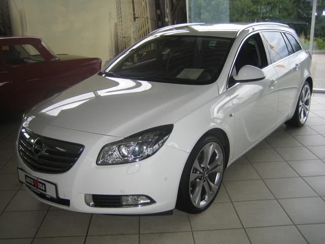 Insi (Opel Insignia - Sports Tourer)